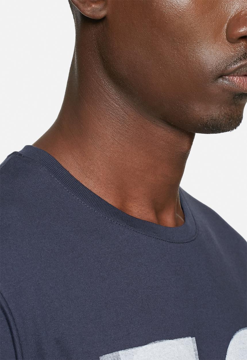 basicthread - Graphic tee