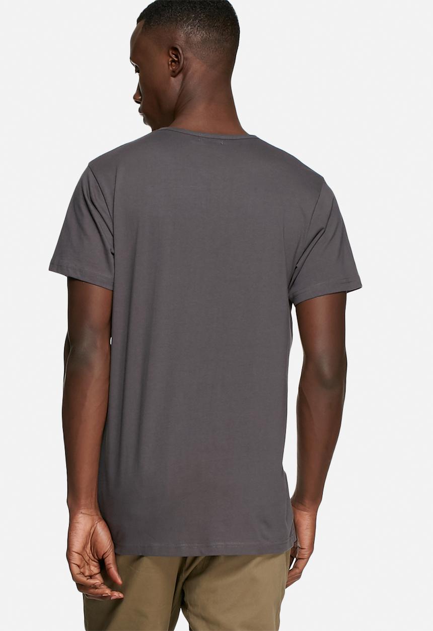 basicthread - Henley tee