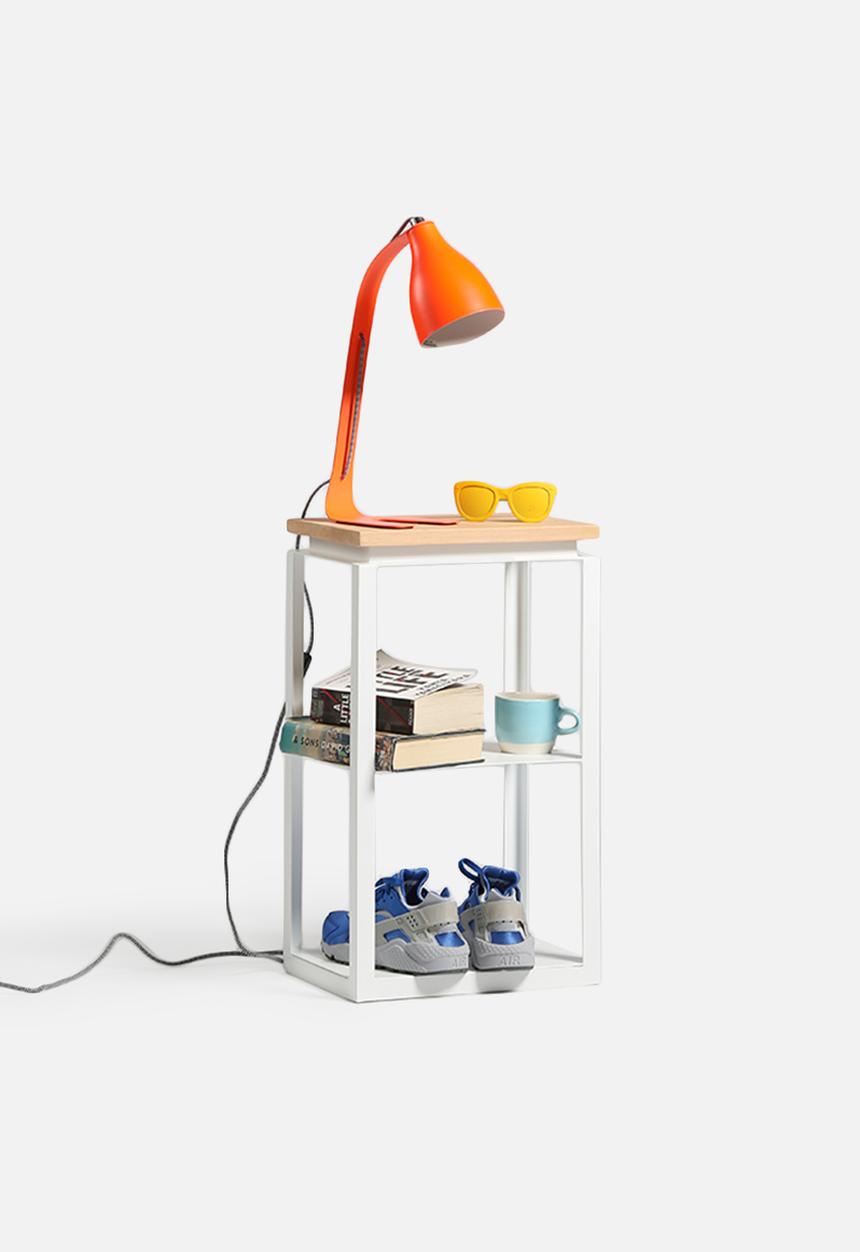 Iltoro - Patsy & Edina side table 