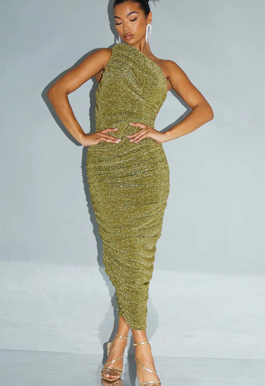 PrettyLittleThing - Glitter Plisse Ruched One Shoulder Midi Dress - Gold