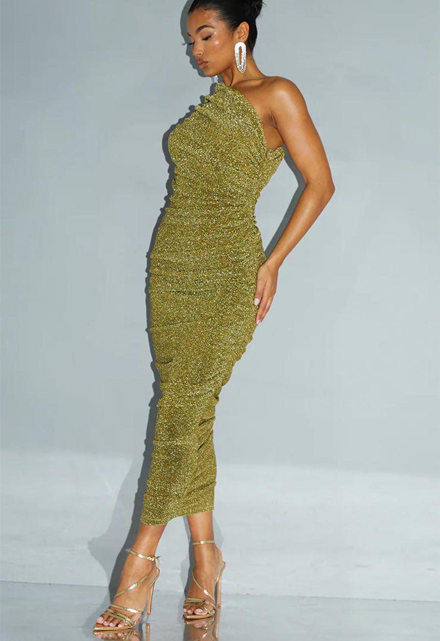 PrettyLittleThing - Glitter Plisse Ruched One Shoulder Midi Dress - Gold
