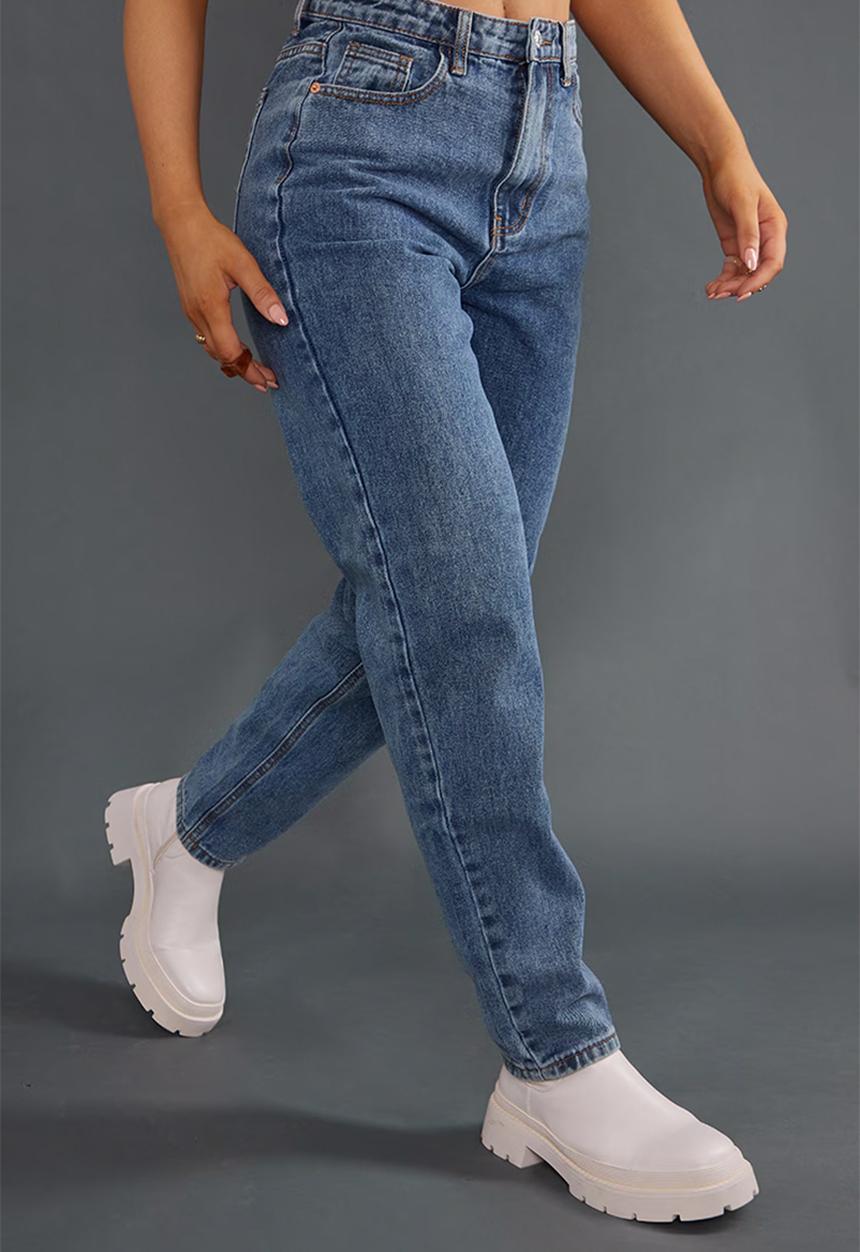 PrettyLittleThing - PLT Mom Jeans - Vintage Wash