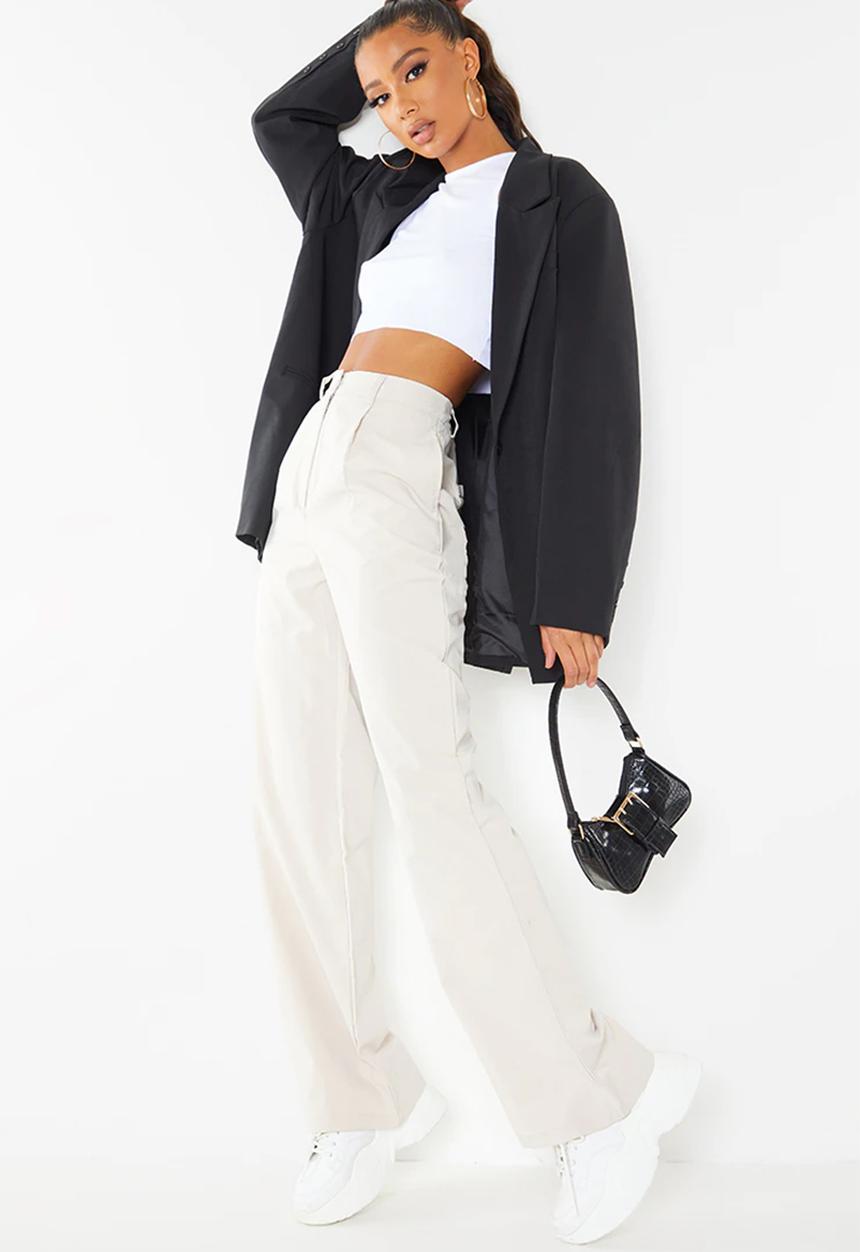 PrettyLittleThing - Peach Skin Straight Leg Trousers - Stone