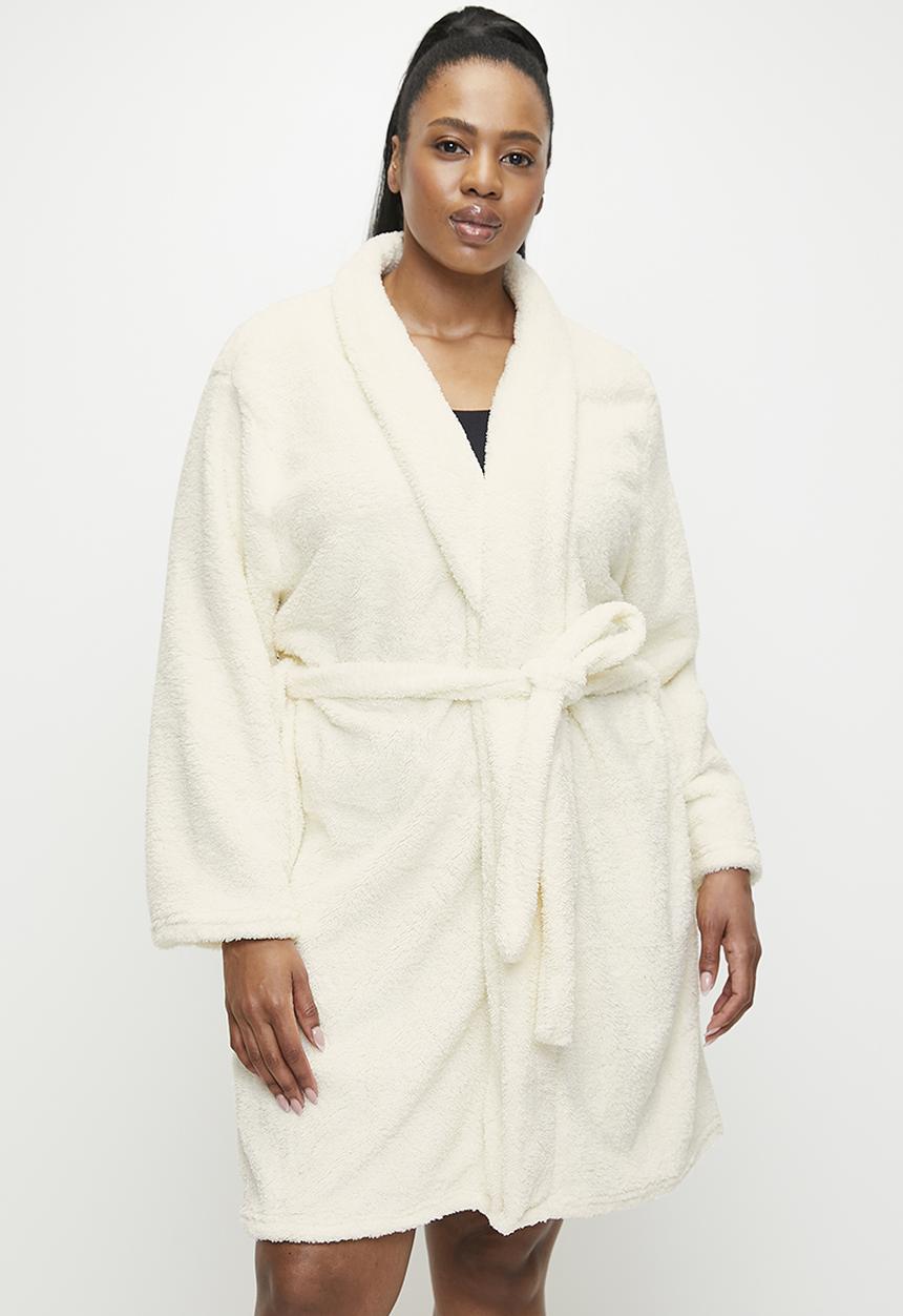 Trendyol - Plus Wellsoft/Plush Belted Short Dressing Gown - Ecru