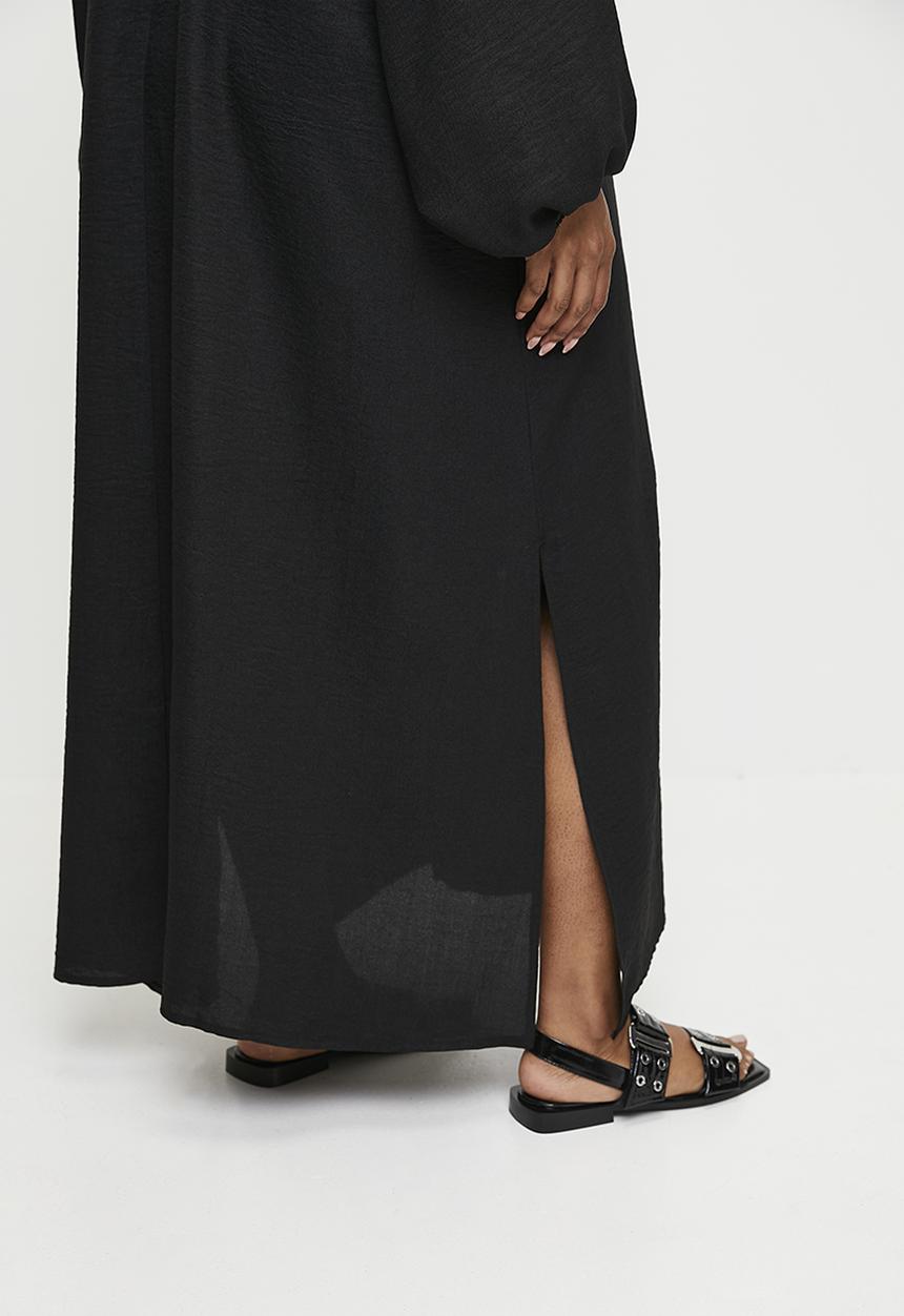 Superbalist - Volume sleeve Maxi Tunic with Slit - Black