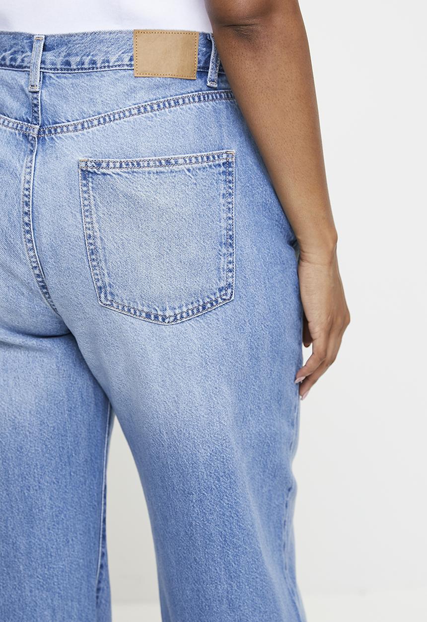 Cotton On - Plus Loose Cuff Jean - Saltwater Blue