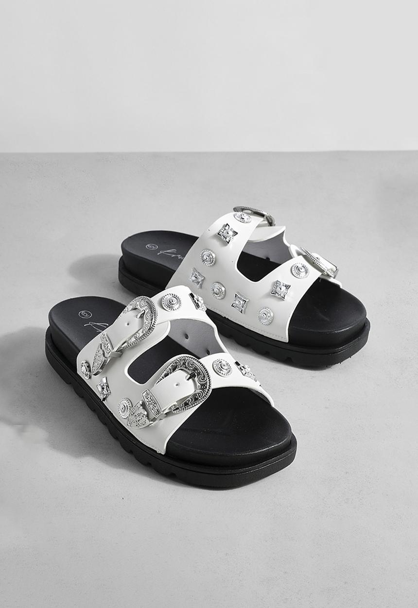 boohoo - Chunky Western Metal Trim Footbed Slider - White