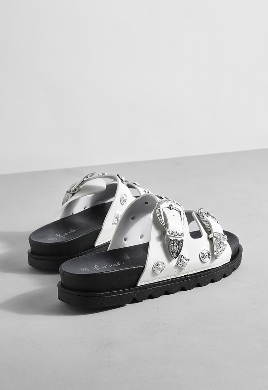 boohoo - Chunky Western Metal Trim Footbed Slider - White