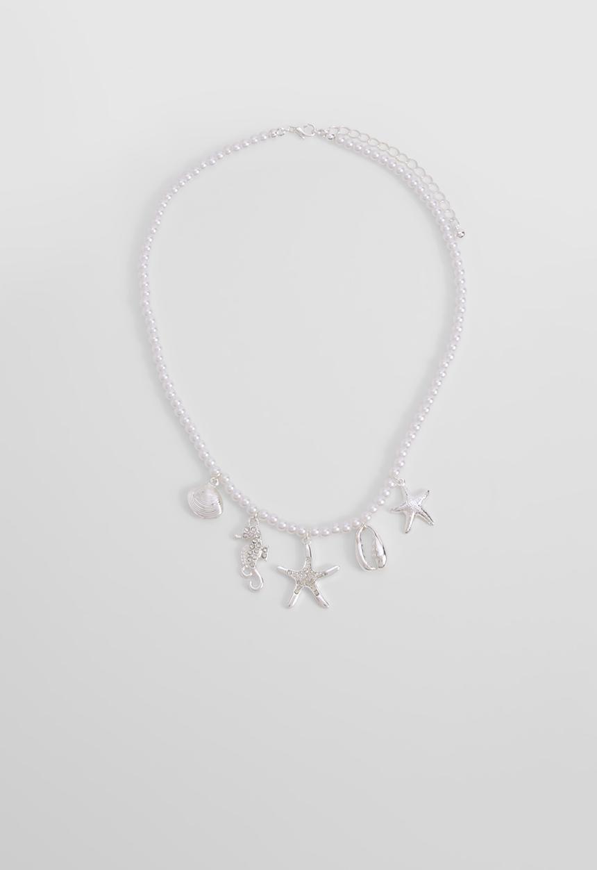 boohoo - Silver Sea Detail Pearl Charm Necklace - white