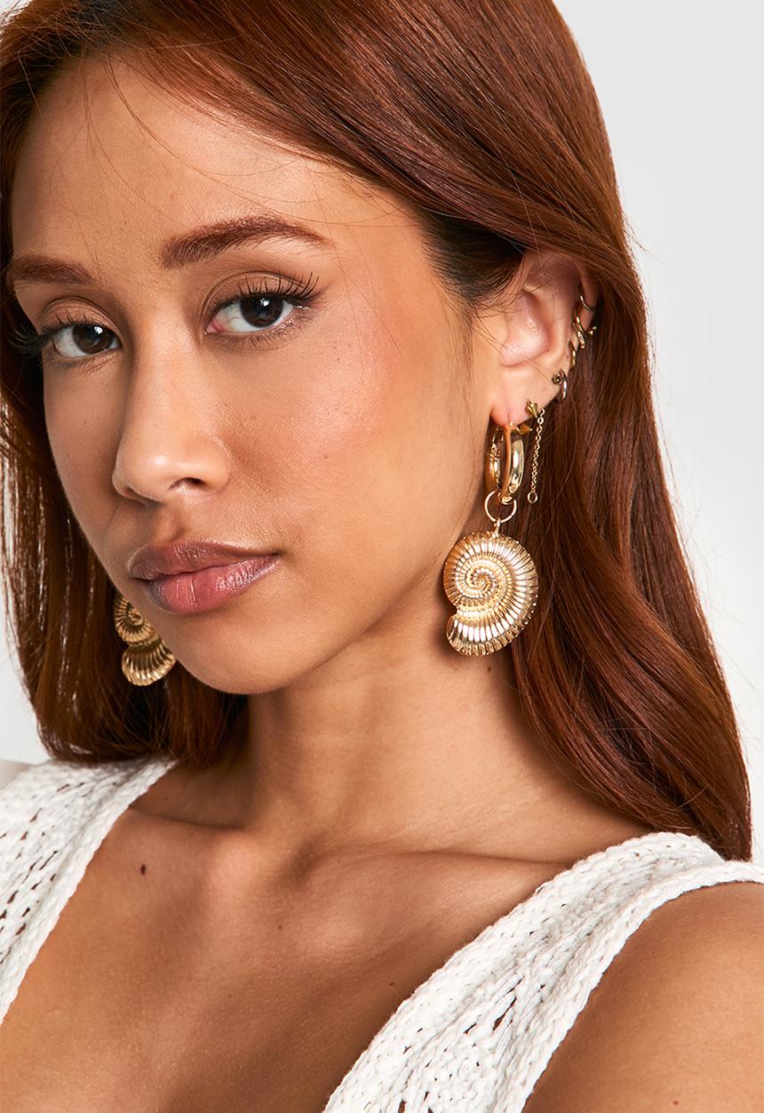 boohoo - Gold Hoop Drop Shell Earrings - gold