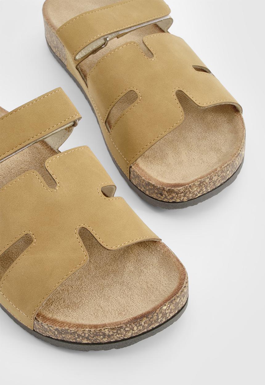 boohoo - Cut Out Strap Detail Sliders - taupe