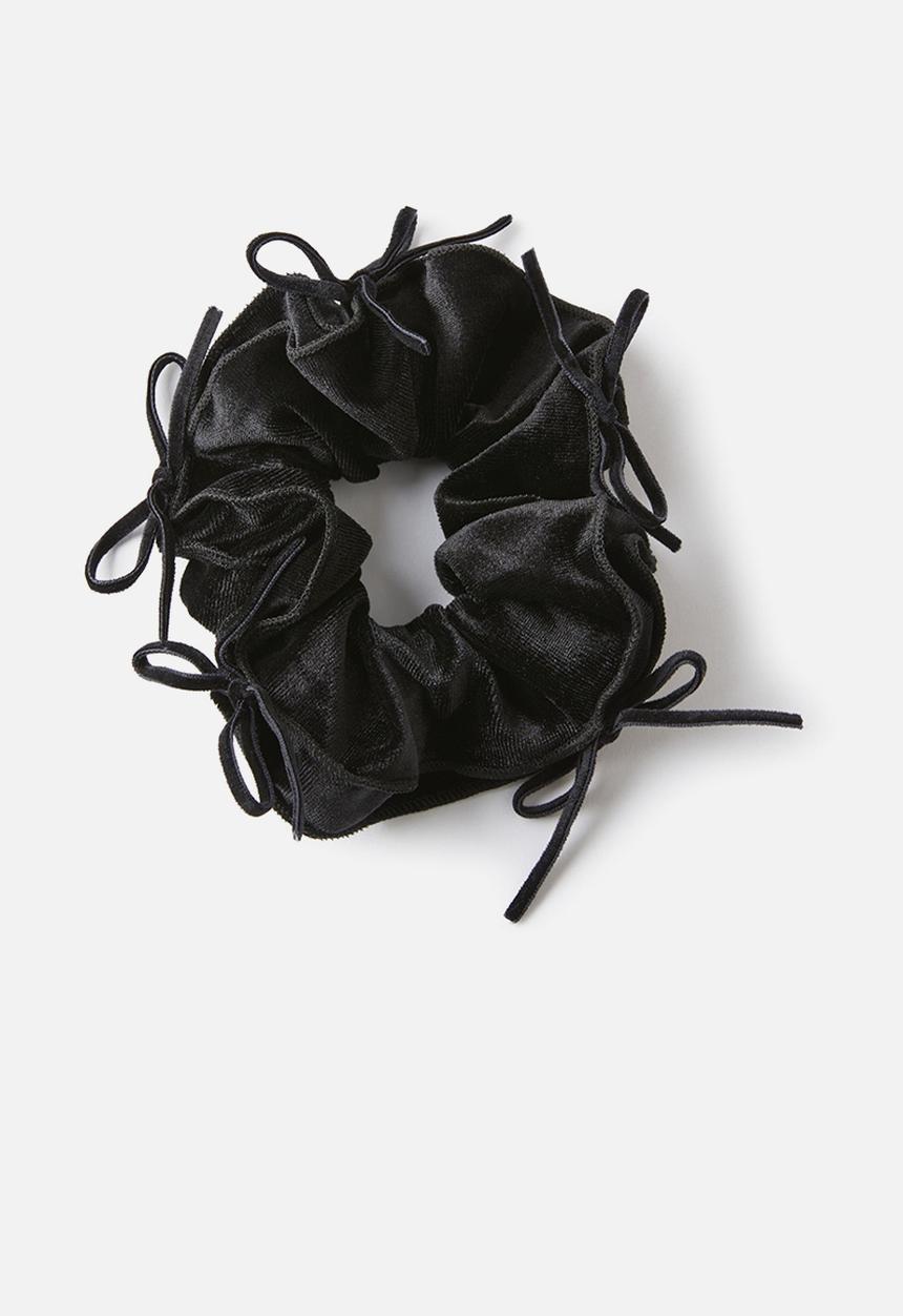 Rubi - Stella scrunchie- black velvet bows