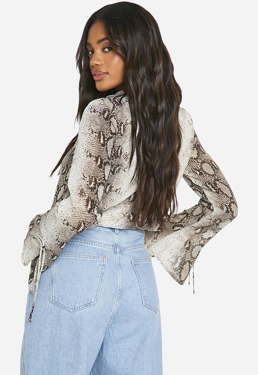 boohoo - Snake Chiffon Ruffle Blouse - Stone