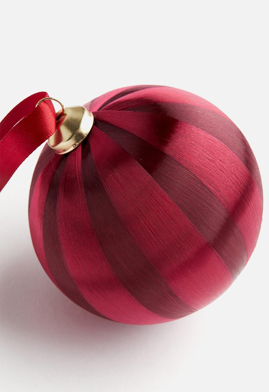 H&M - Satin thread bauble - red striped