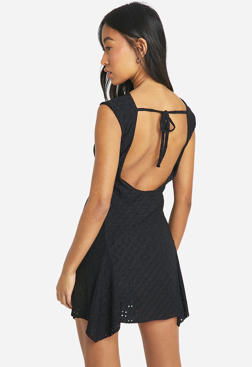 boohoo - Broderie Godet Mini Dress - Black