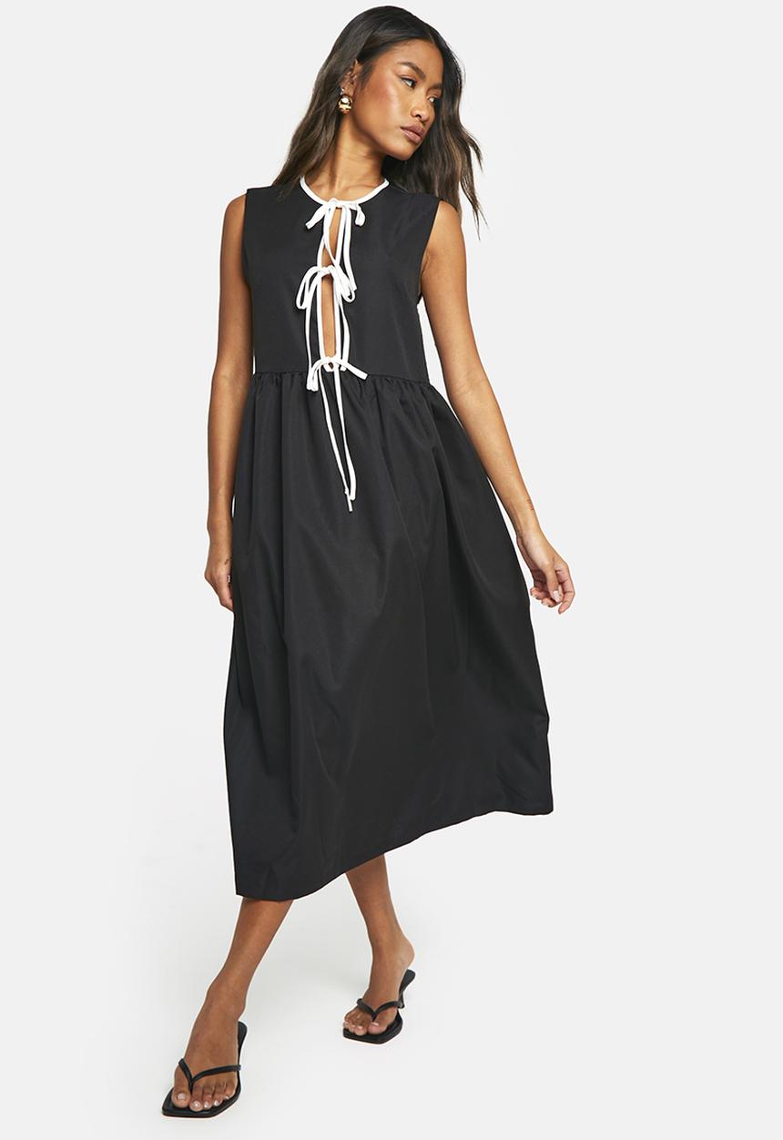 boohoo - Contrast Tie Front Woven Midi Dress - Black