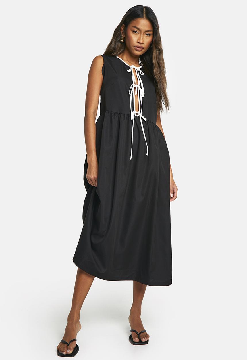 boohoo - Contrast Tie Front Woven Midi Dress - Black
