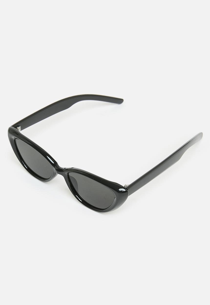H&M - Cat-eye sunglasses - black