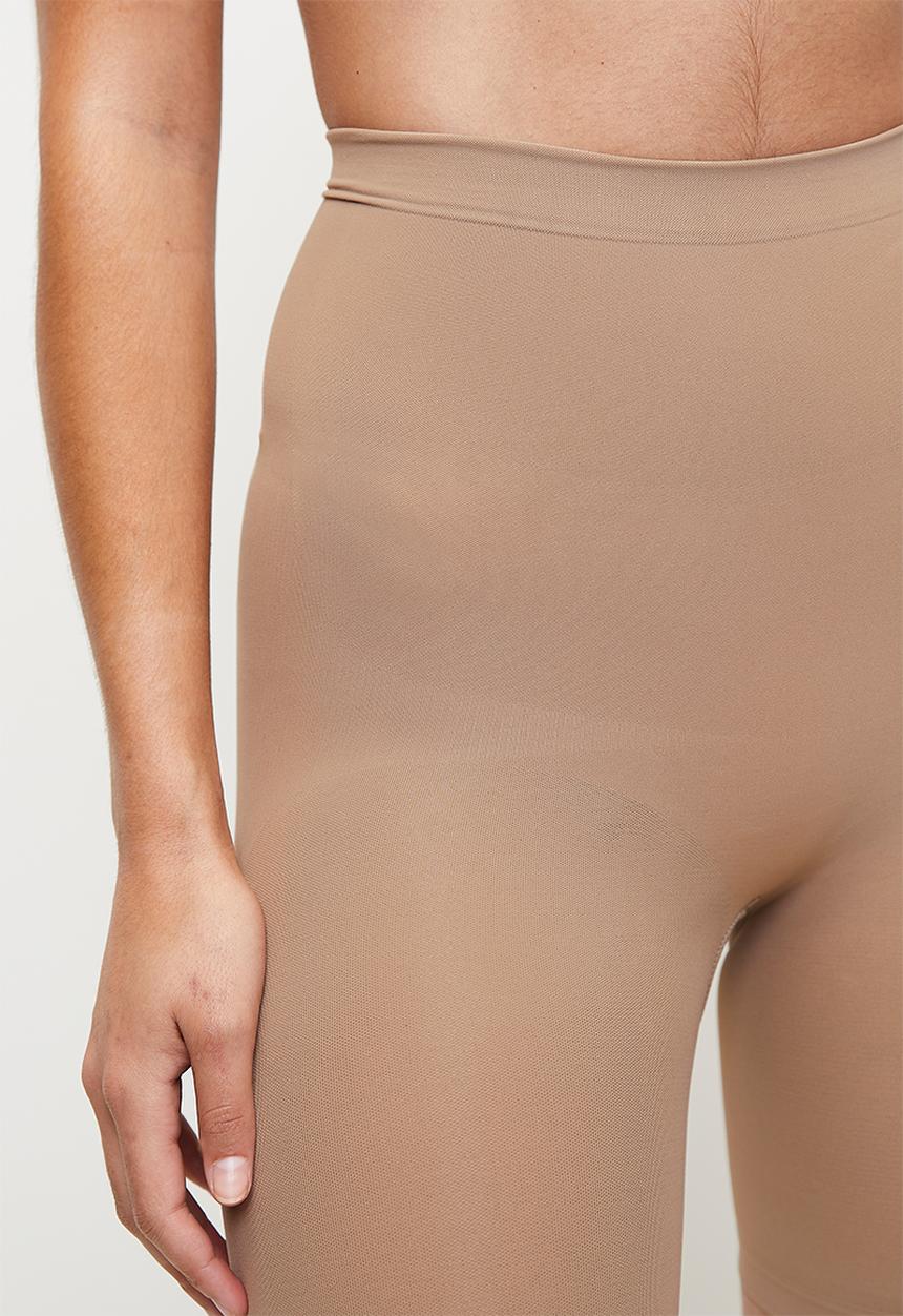 Easy Curves Shapewear - Shaping seamless shorts - beige