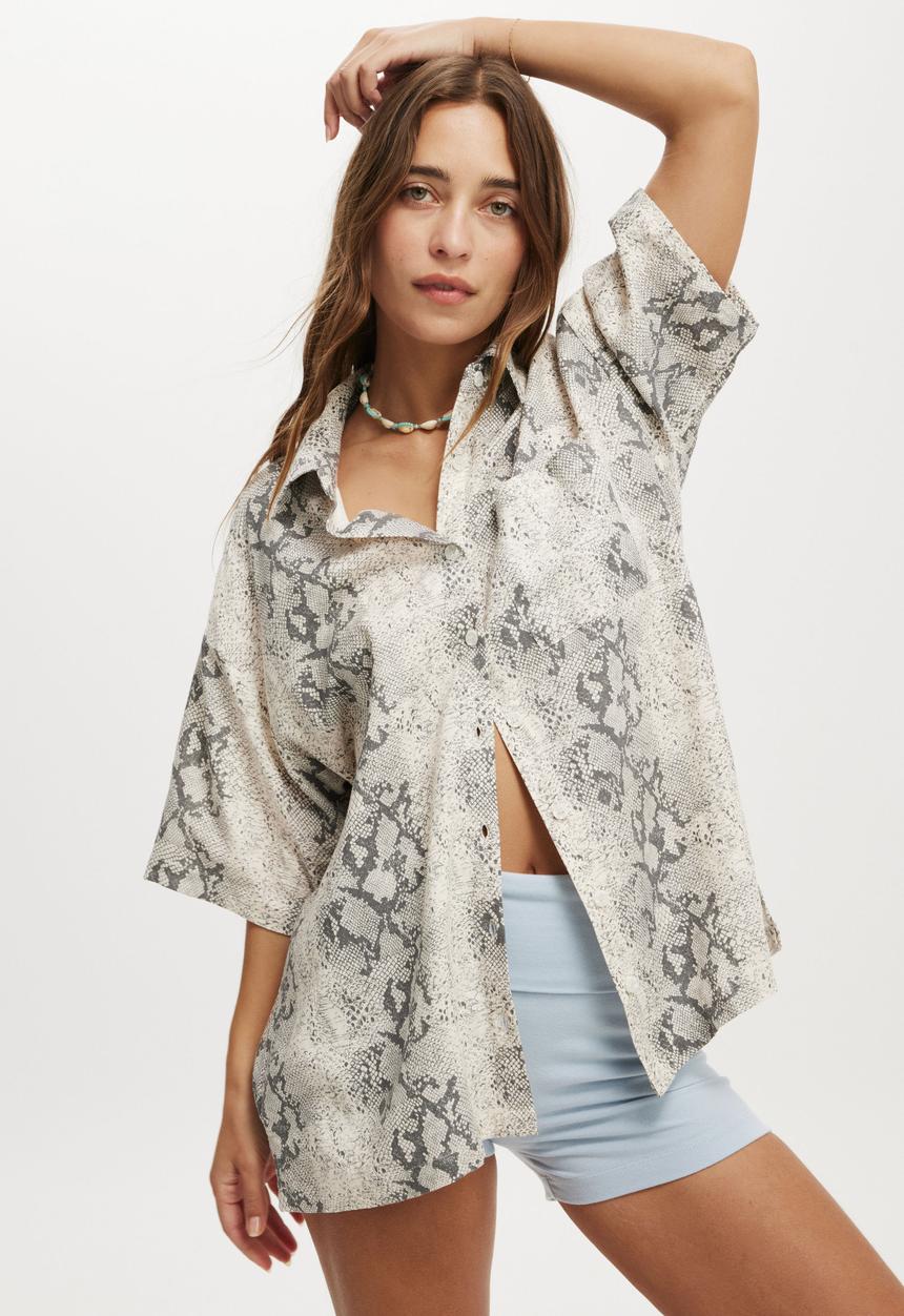Cotton On - Haven Short Sleeve Shirt - Snake