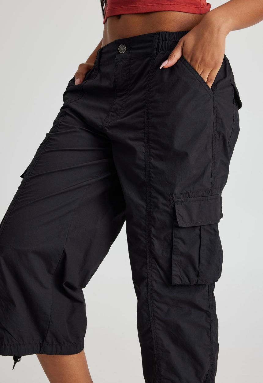 Factorie - Woven Capri Cargo - Black