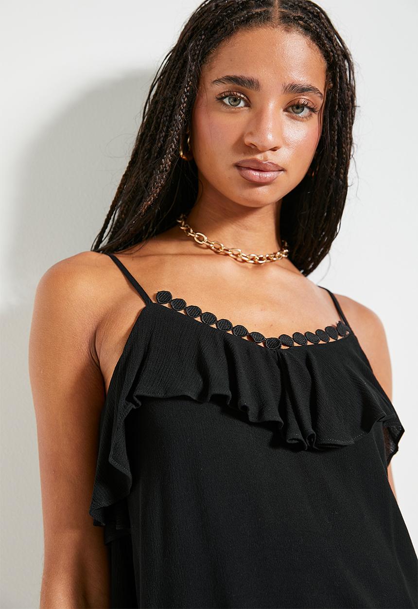 Superbalist - Soft ruffle crinkle cami with trim - black