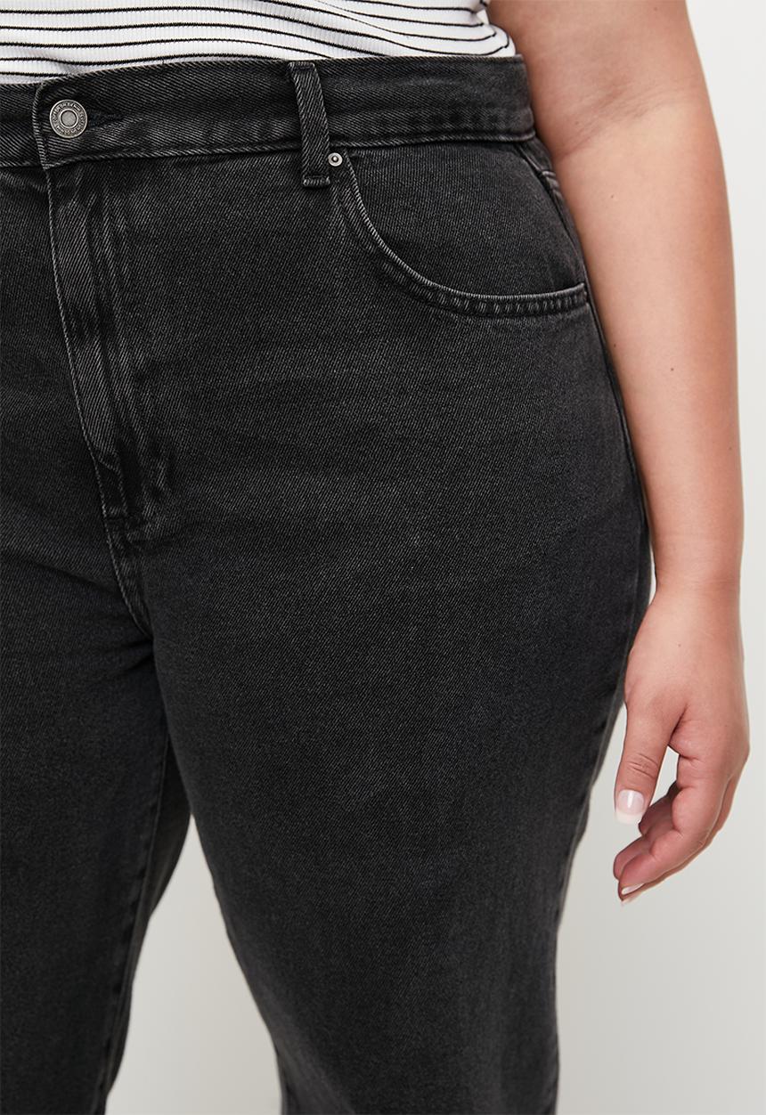 Cotton On - Plus Straight Crop Jean - Graphite Black