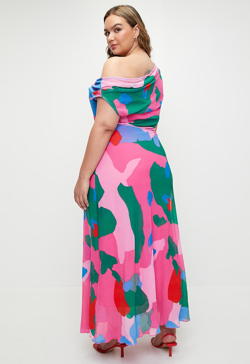 Me&B - Plus mesh plisse dress - stingoya