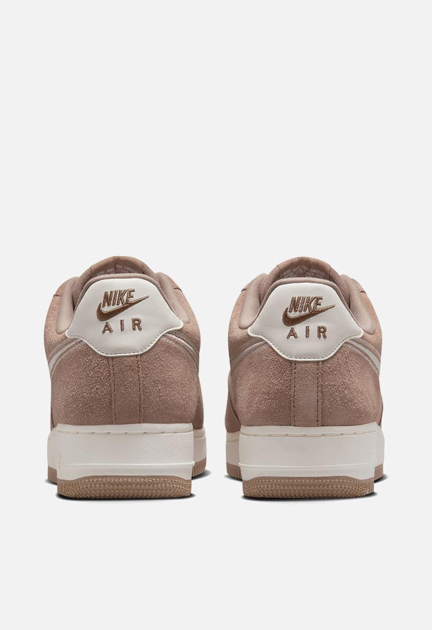 Nike - Air Force 1 '07 lv8