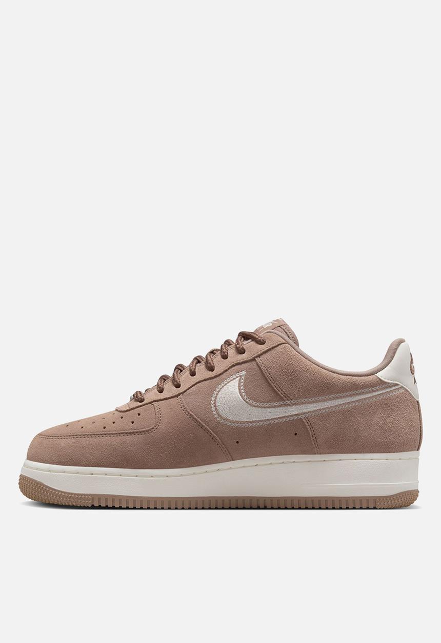 Nike - Air Force 1 '07 lv8