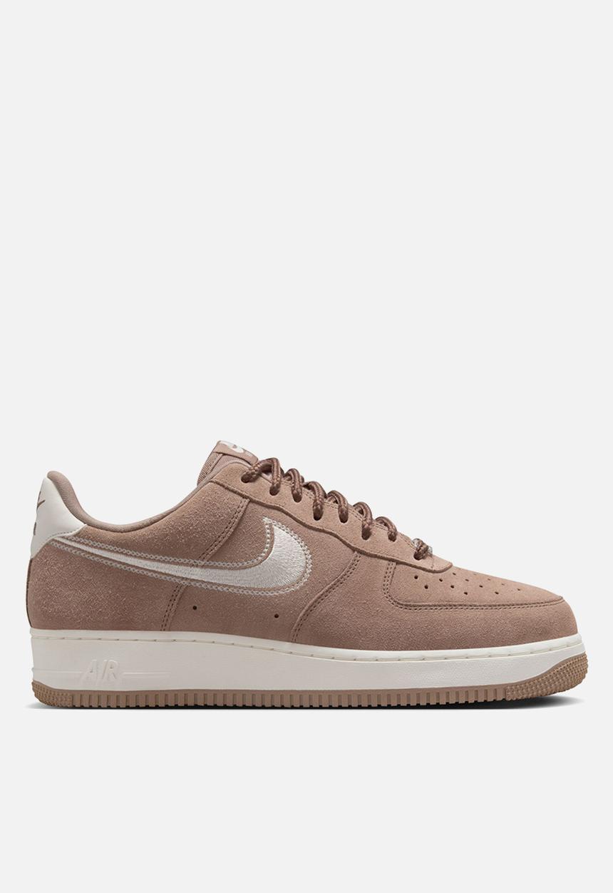 Nike - Air Force 1 '07 lv8