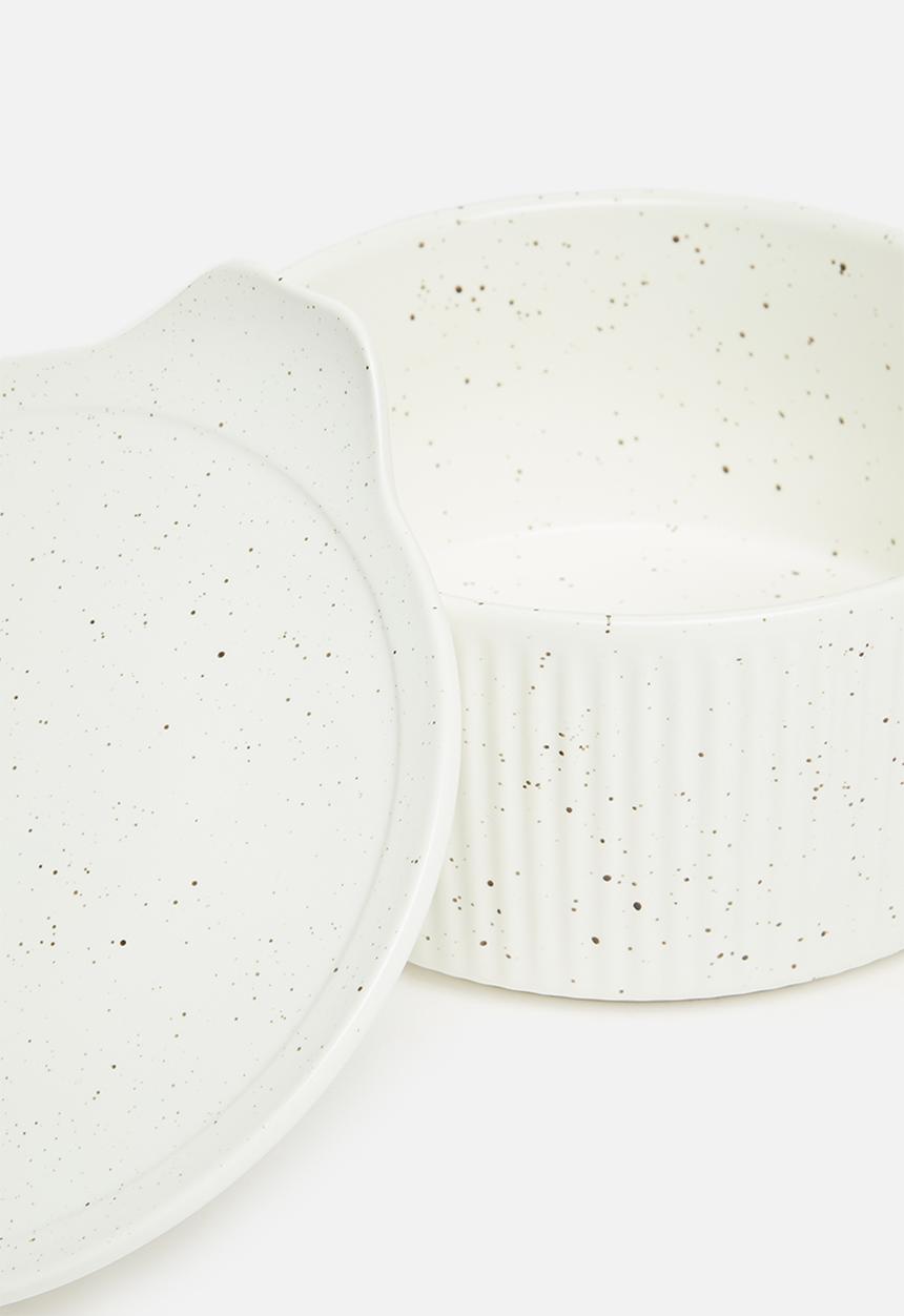 Maxwell & Williams - Speckle Round Casserole With Tray Lid 3L - Cream