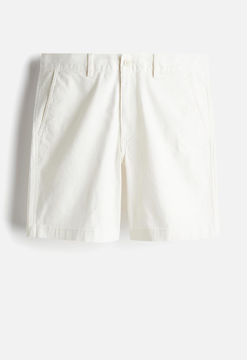 H&M - Regular fit chino shorts - cream 