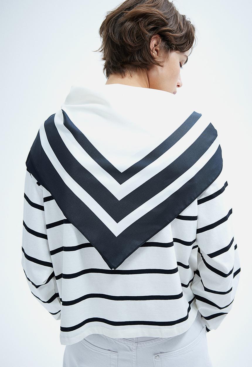 H&M - Patterned scarf - cream black
