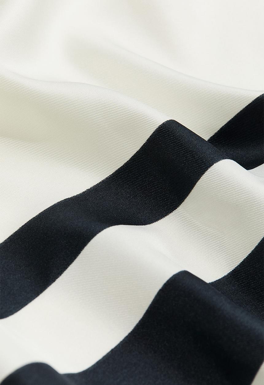H&M - Patterned scarf - cream black