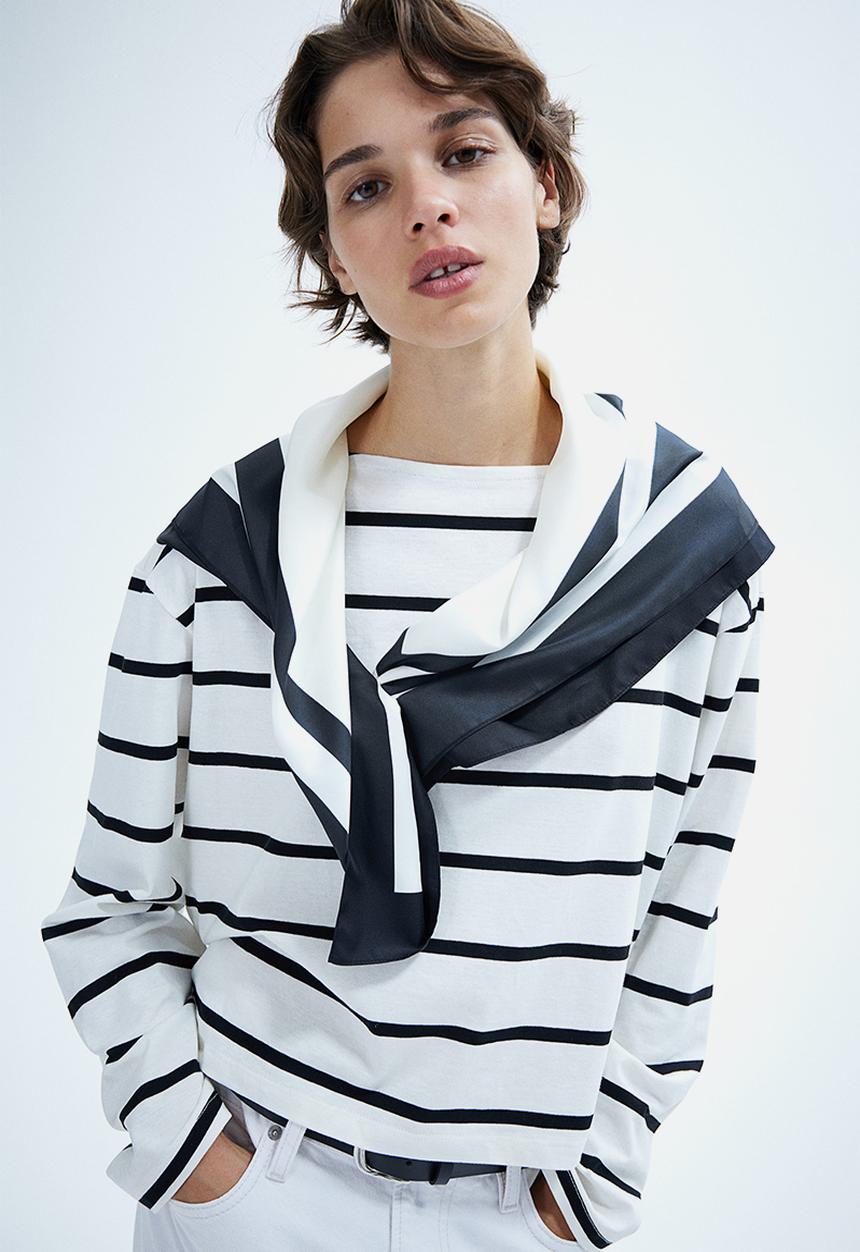 H&M - Patterned scarf - cream black