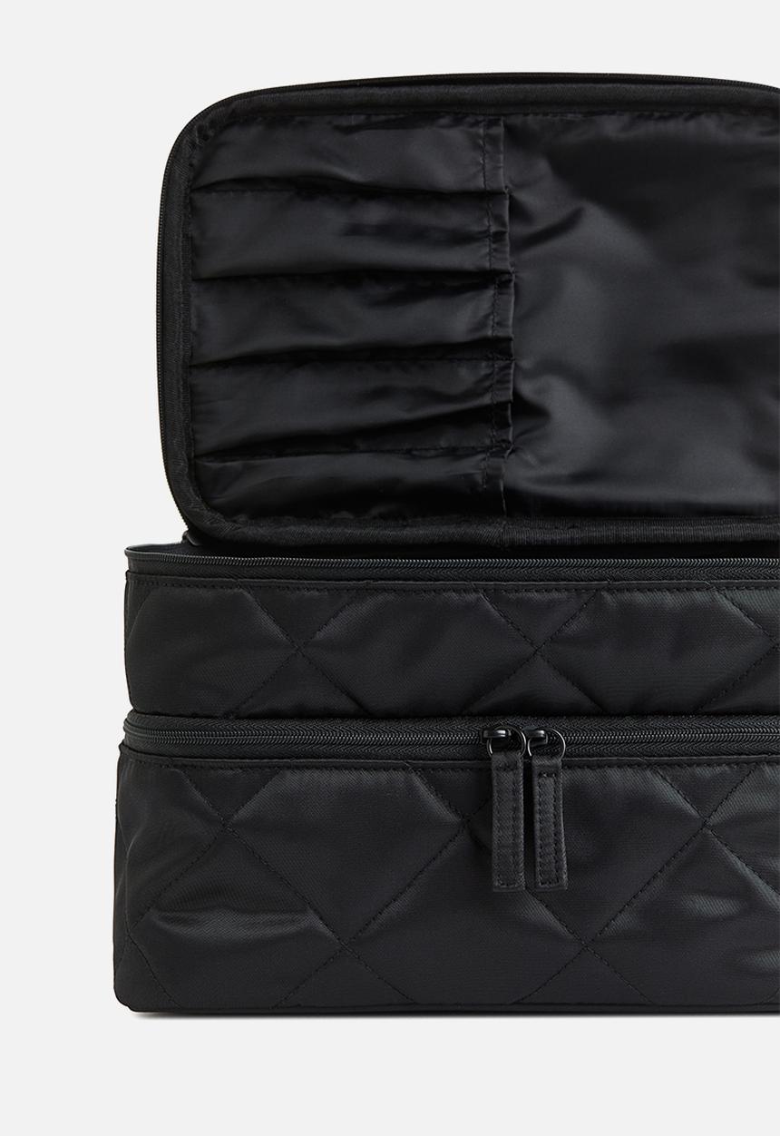 H&M - Large two-tiered wash bag - black quilted 