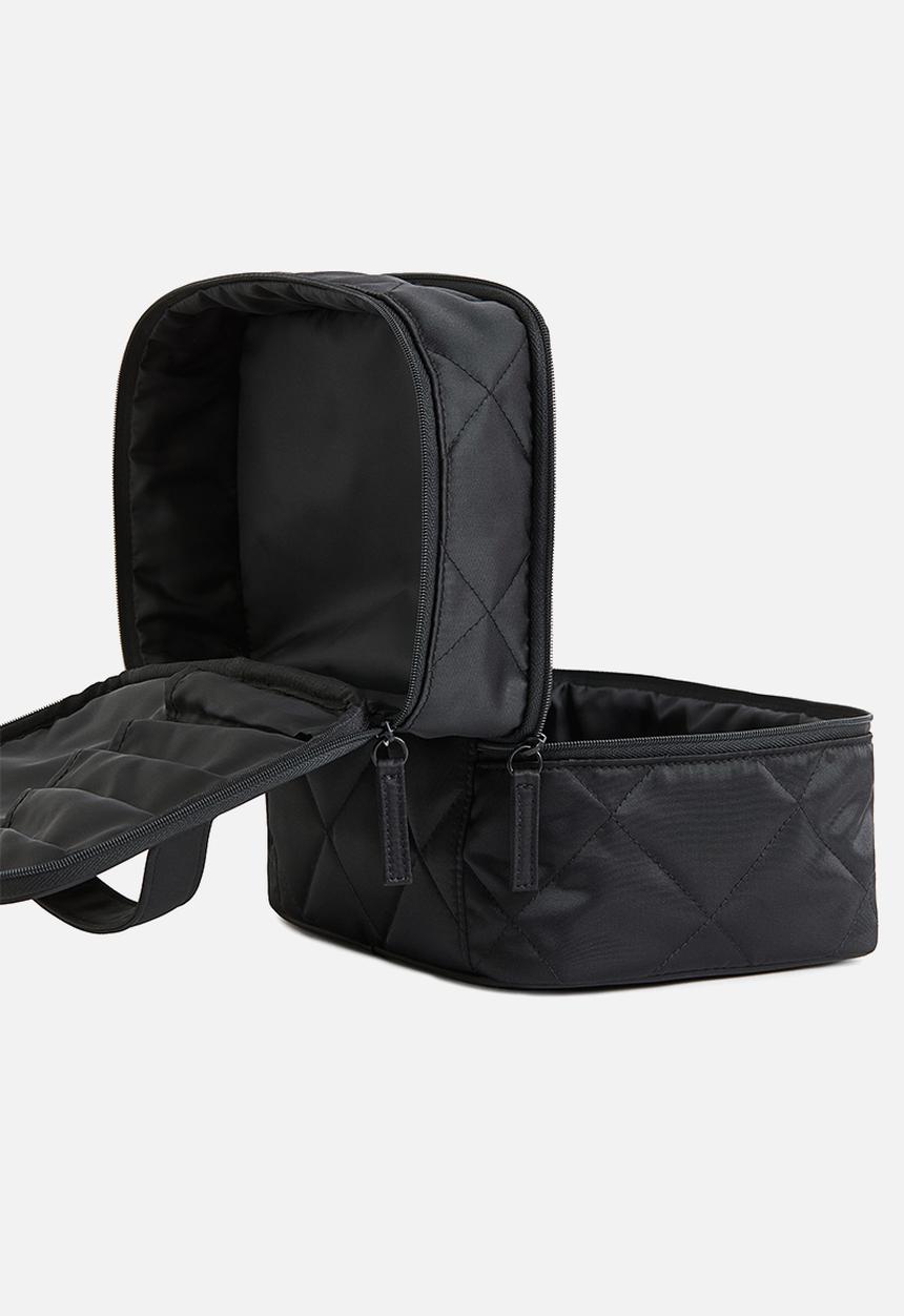 H&M - Large two-tiered wash bag - black quilted 