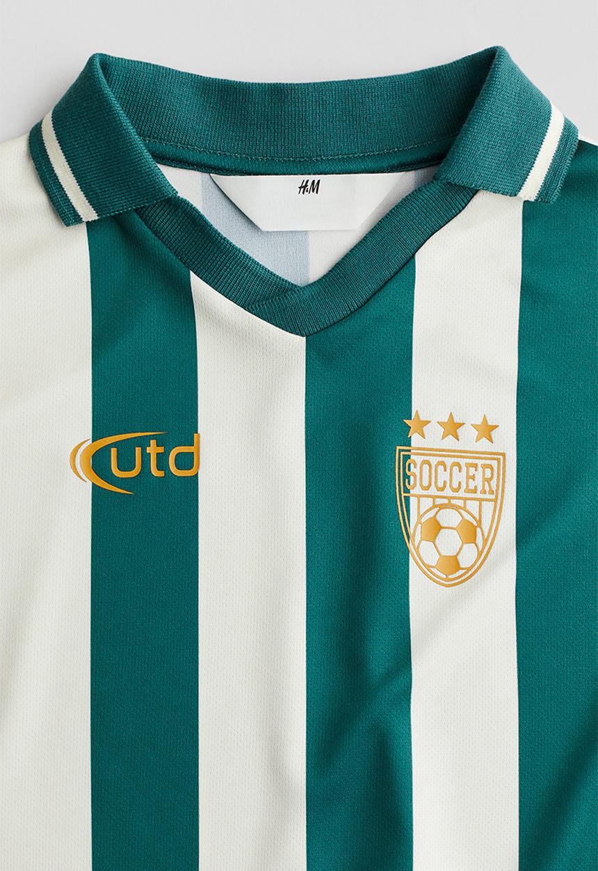 H&M - Collared football shirt - green white striped