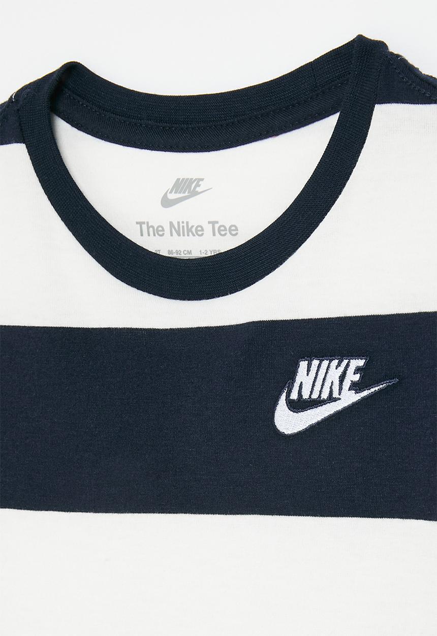 Nike - Nkn club seasonal ss tee - midnight navy