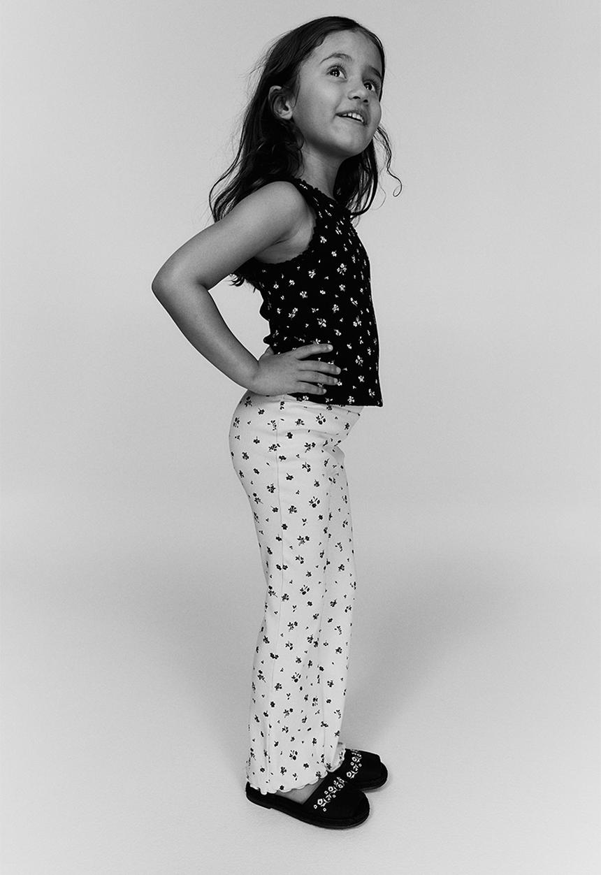 H&M - Flared leggings - natural white floral 