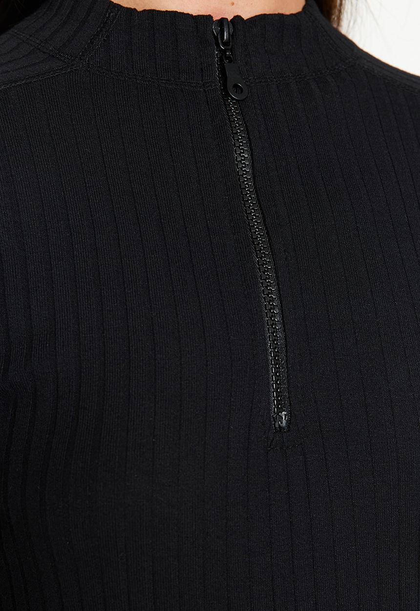 Trendyol - Regular zippered collar regular pattern knitted fitted body - black