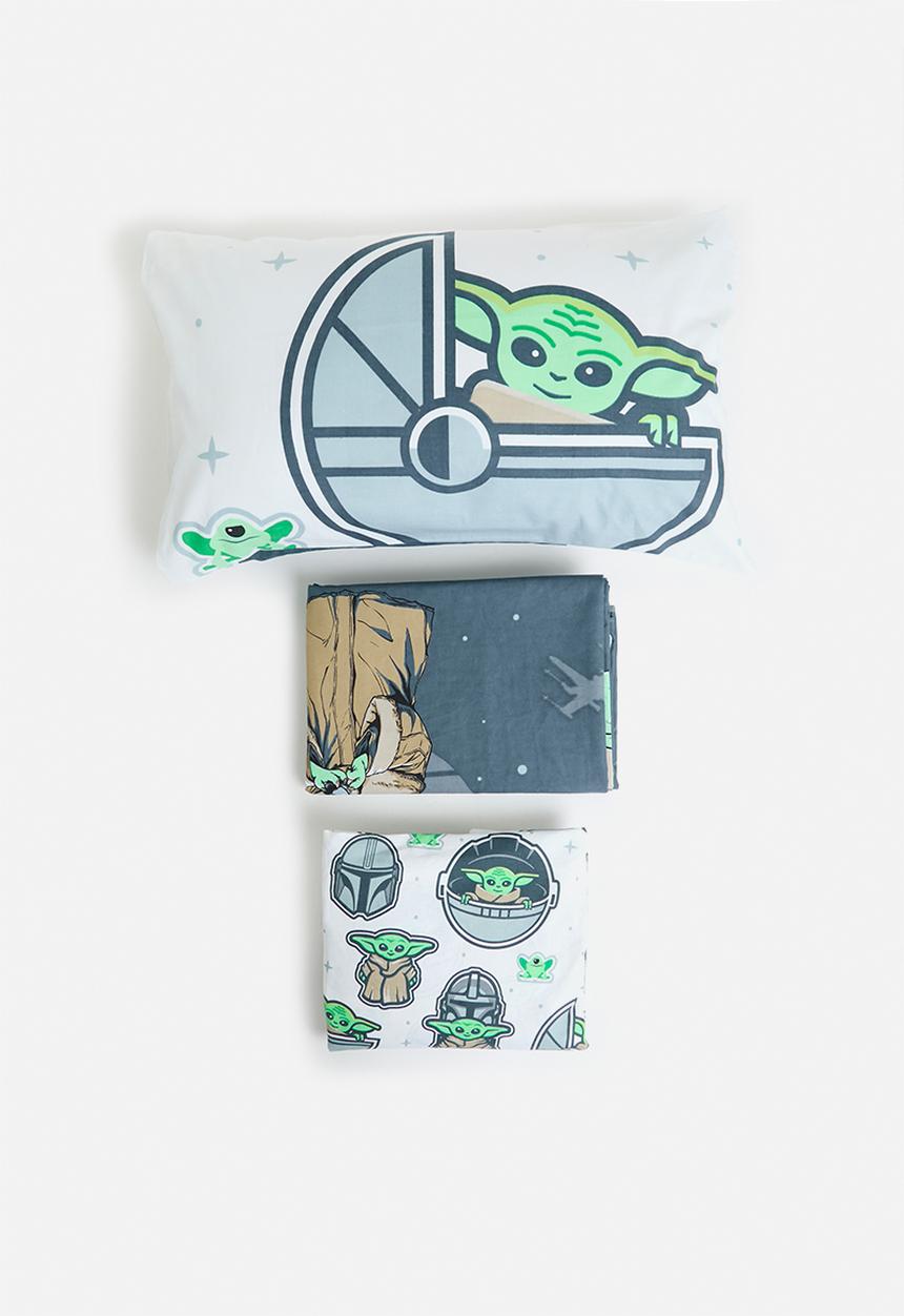 Disney - Mandalorian - The Cutest Bounty 3 Piece Reversible Bed Set - Multi
