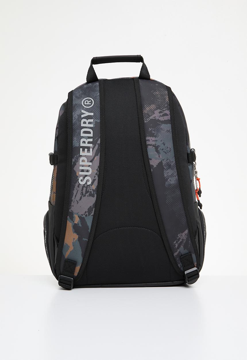 Superdry. - Tarp emb rucksack - mountain mesh camo