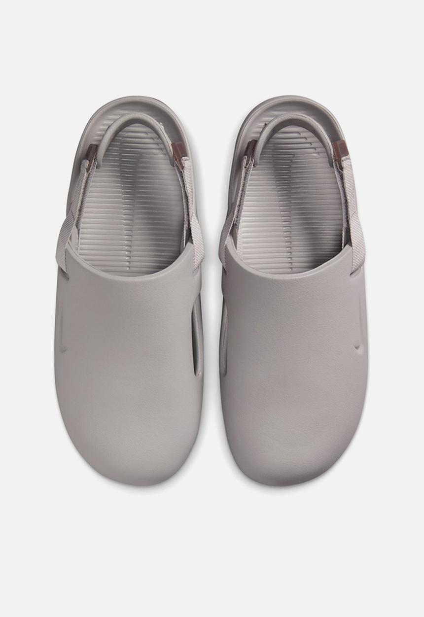 Nike - Nike Calm