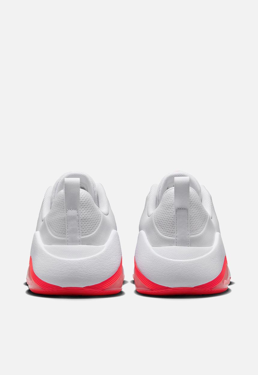 Nike - Nike Bella 7