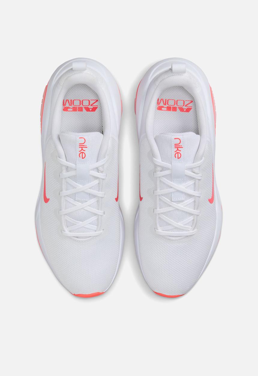 Nike - Nike Bella 7