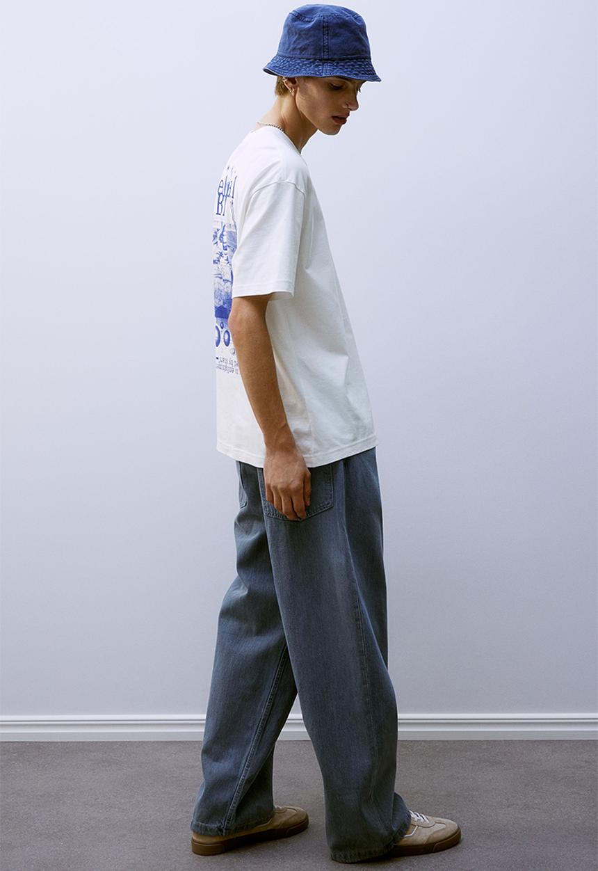 H&M - Loose fit printed t-shirt - white & celestial blues