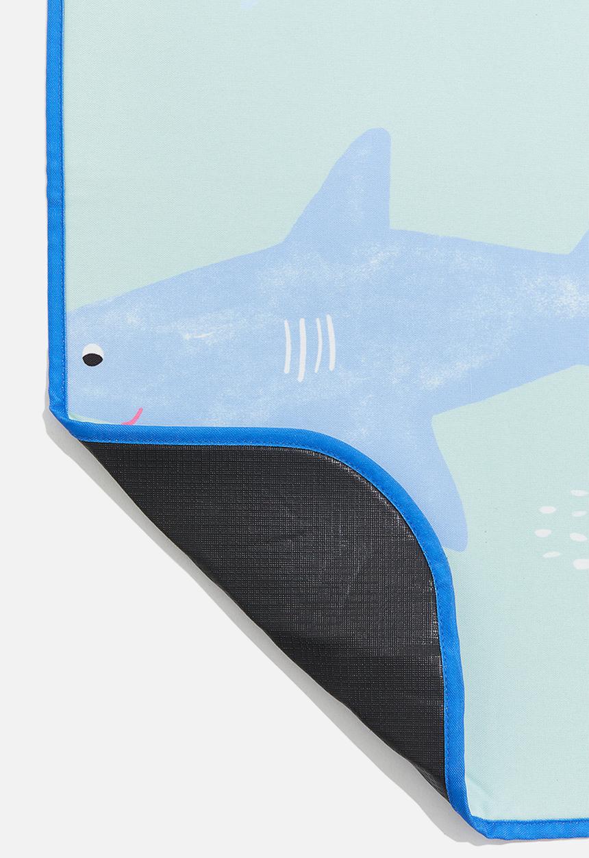 H&M - Patterned picnic blanket - light green sharks