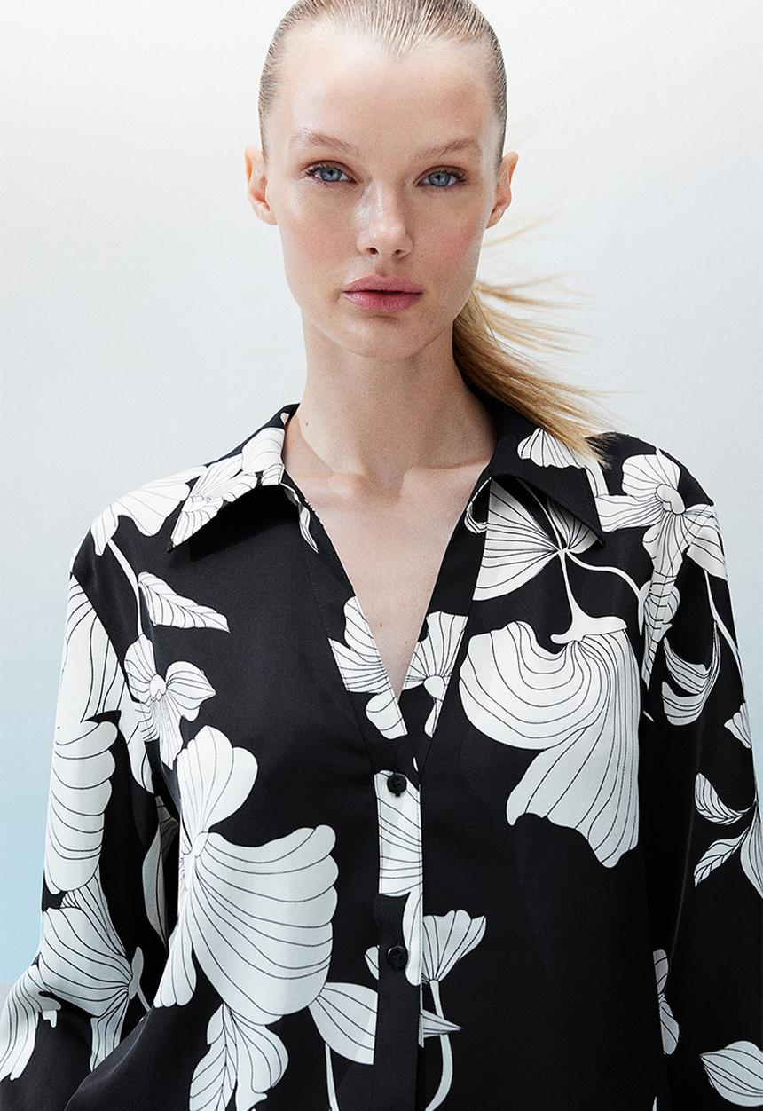 H&M - Long-sleeved shirt - black & white floral